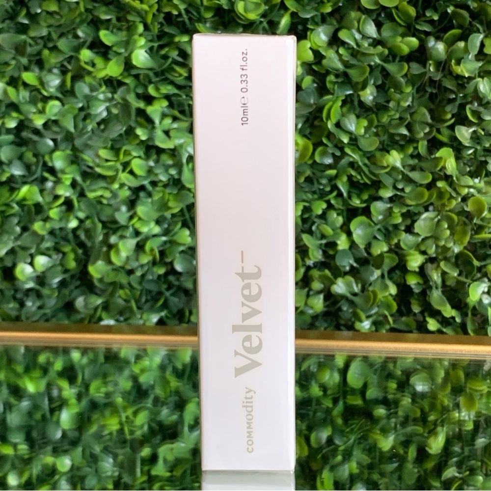 Commodity VELVET Scent Space: Personal | NEW | Floral Sweet Smoky Skin Scent